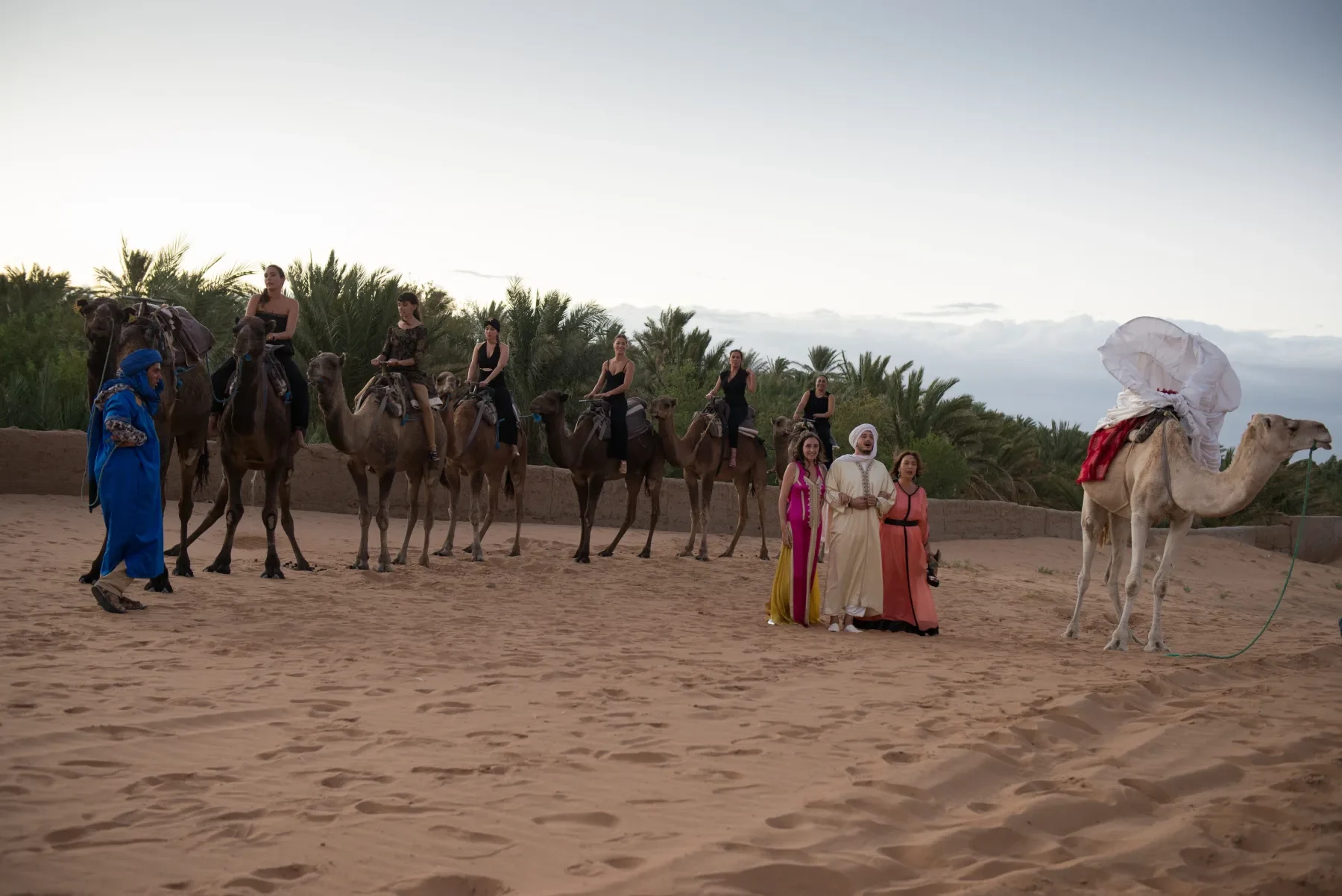 Mariage d’Ana et Amine à Merzouga au cœur des dunes du Maroc